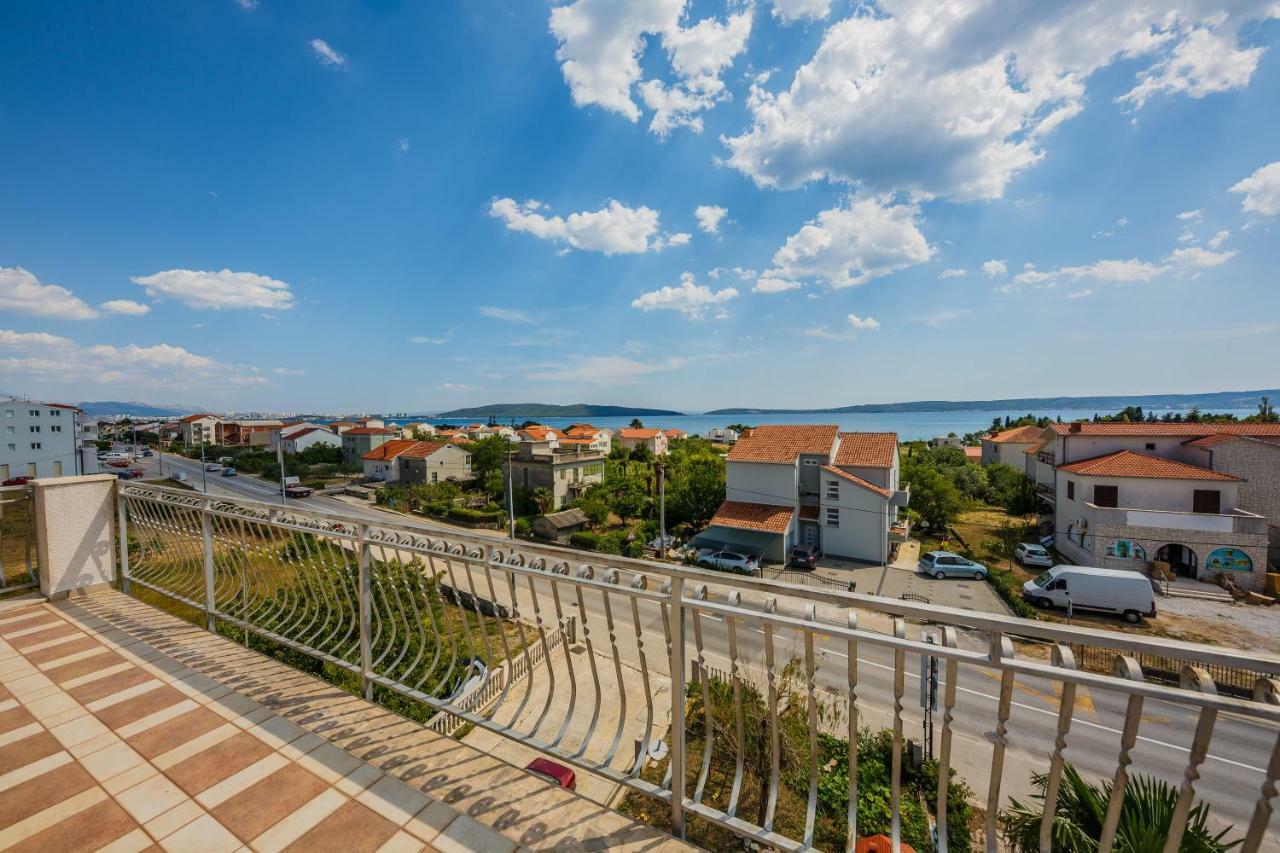 Apartman Lucija คาชเตลา ภายนอก รูปภาพ
