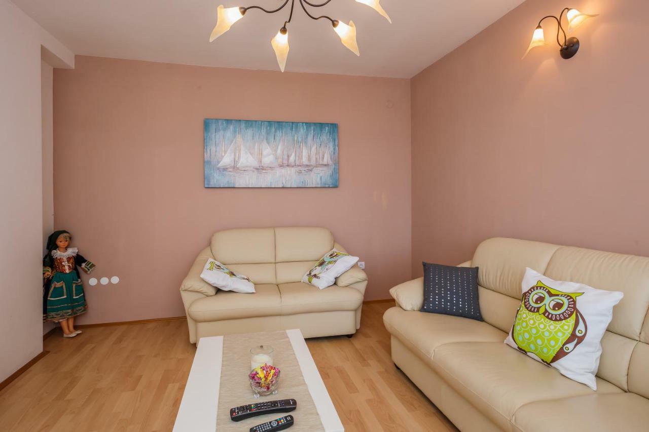 Apartman Lucija คาชเตลา ภายนอก รูปภาพ